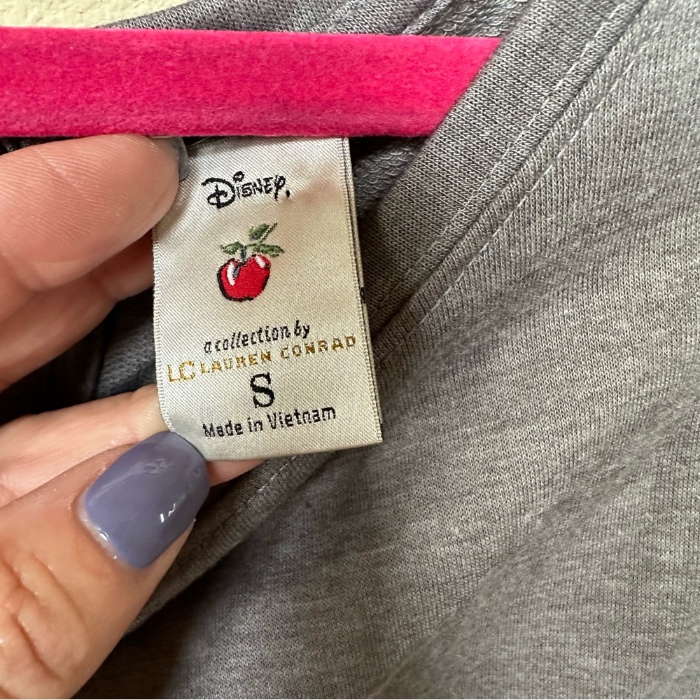 Disney Lauren Conrad Snow White & 7 Dwarves Top Small - Picture 4 of 8